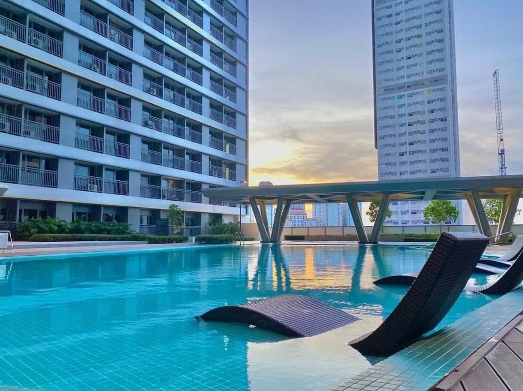 Smdc Fame Residence Luxurious Family Suite Condo Near Mrt Mandaluyong ภายนอก รูปภาพ